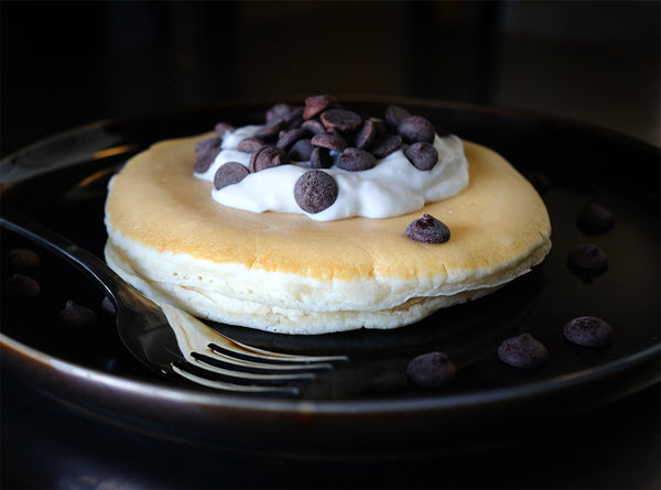 CHOCOLATE PROTEIN PANCAKES